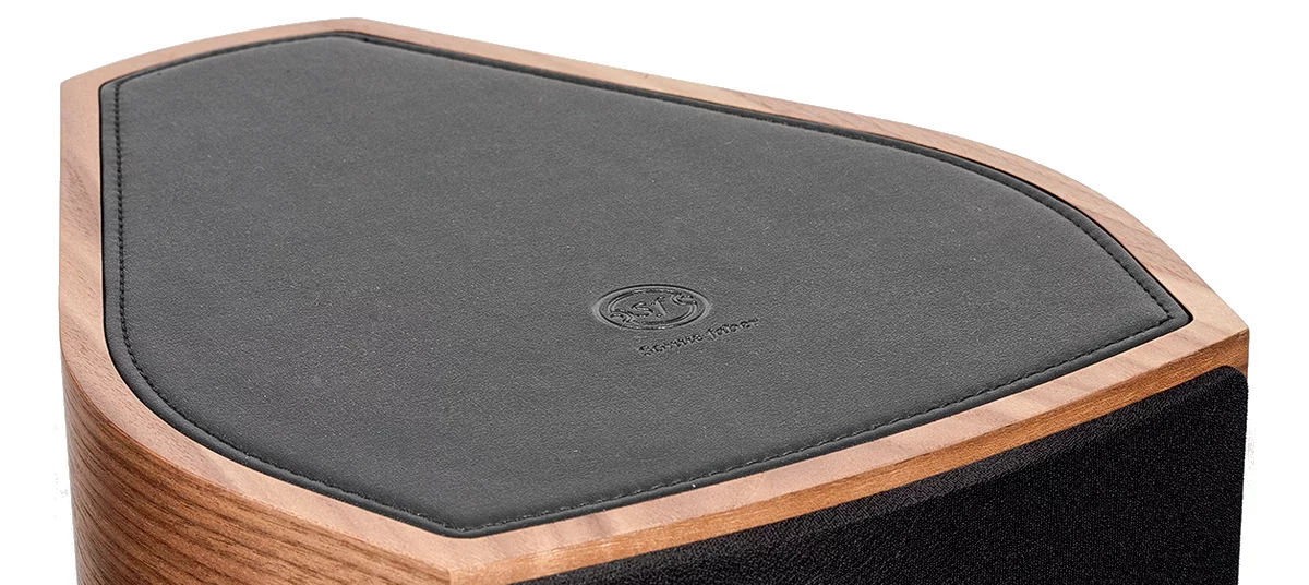 Górny panel kolumn Sonus Faber Sonetto